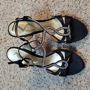 Nina black heels with jewels